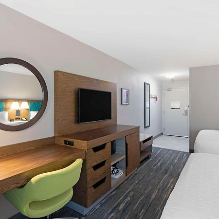 Hampton Inn Fort Collins Exteriör bild