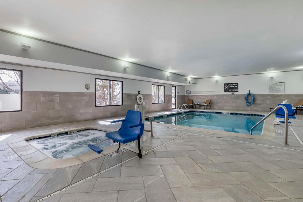 Hampton Inn Fort Collins Exteriör bild